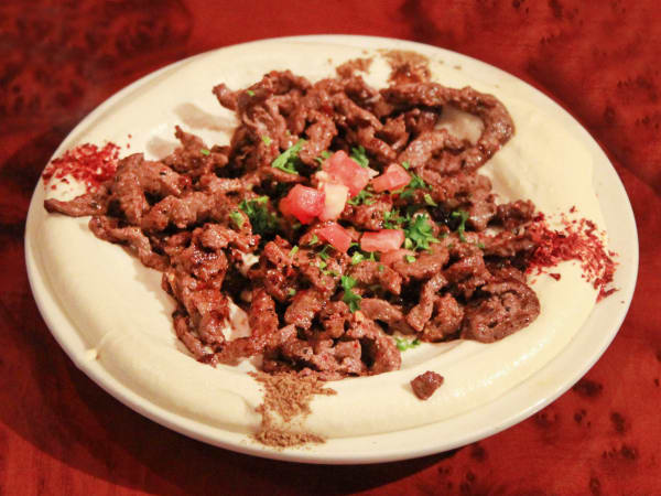 Hummus Topped with Shawarma